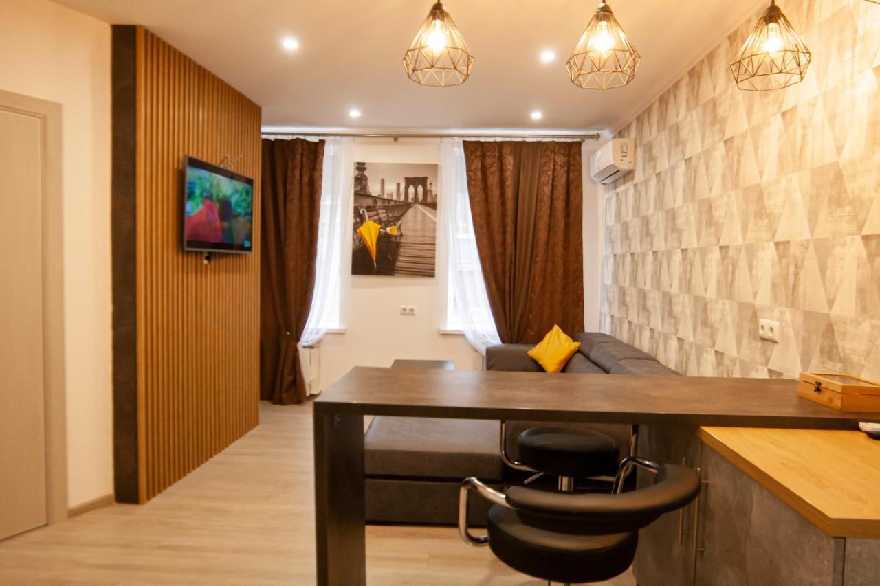 Ultra Lux 3 Rooms Apartment Near Arena City 키예프 외부 사진