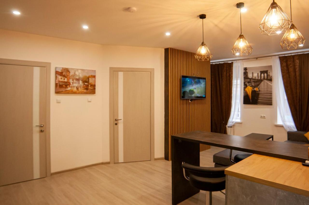 Ultra Lux 3 Rooms Apartment Near Arena City 키예프 외부 사진