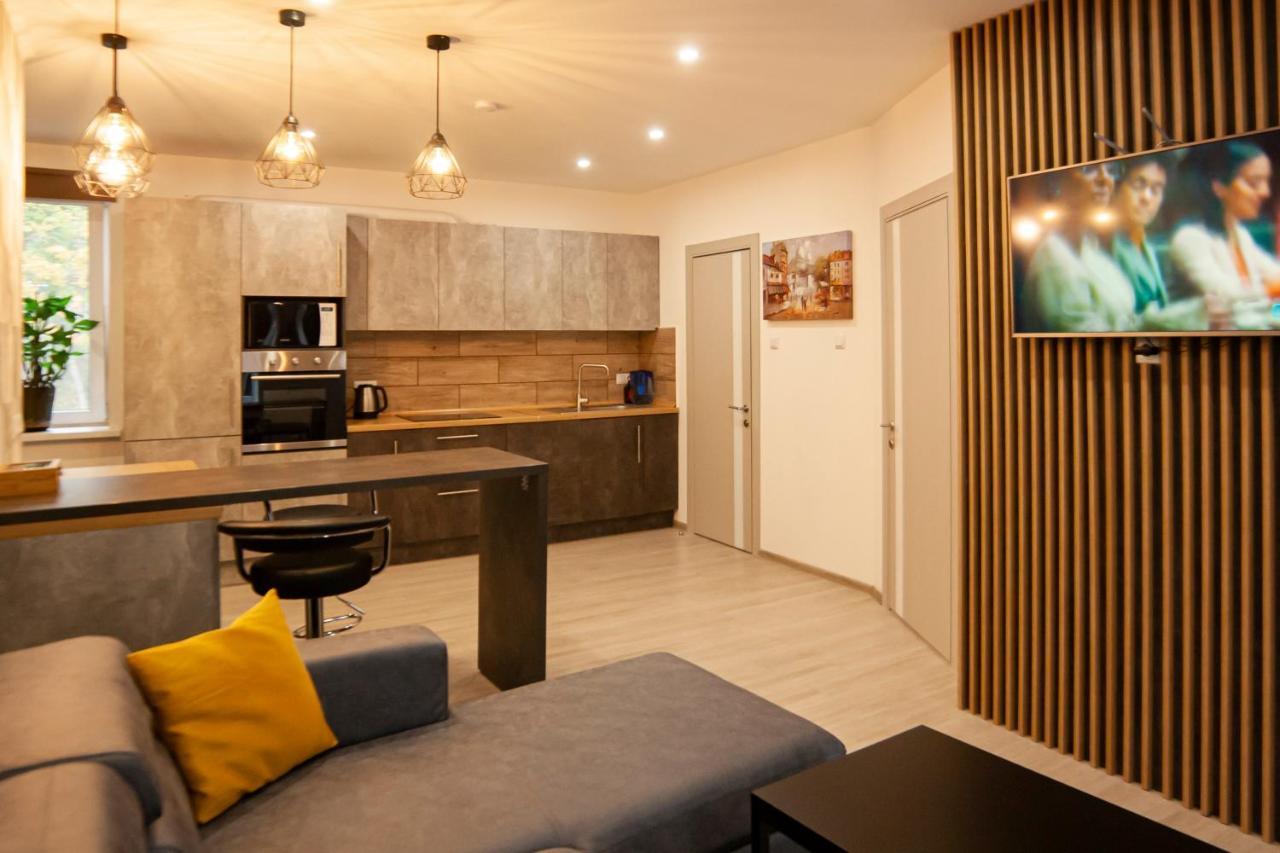 Ultra Lux 3 Rooms Apartment Near Arena City 키예프 외부 사진