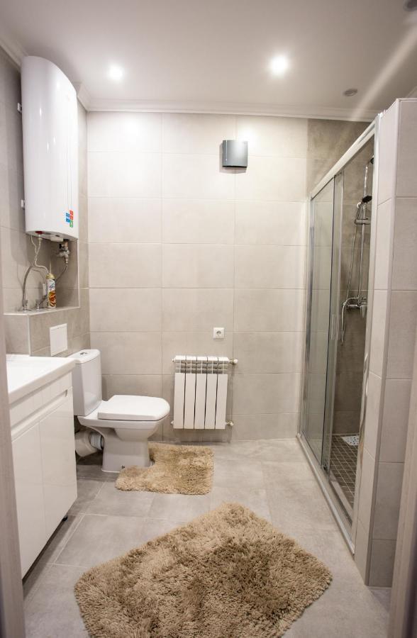 Ultra Lux 3 Rooms Apartment Near Arena City 키예프 외부 사진