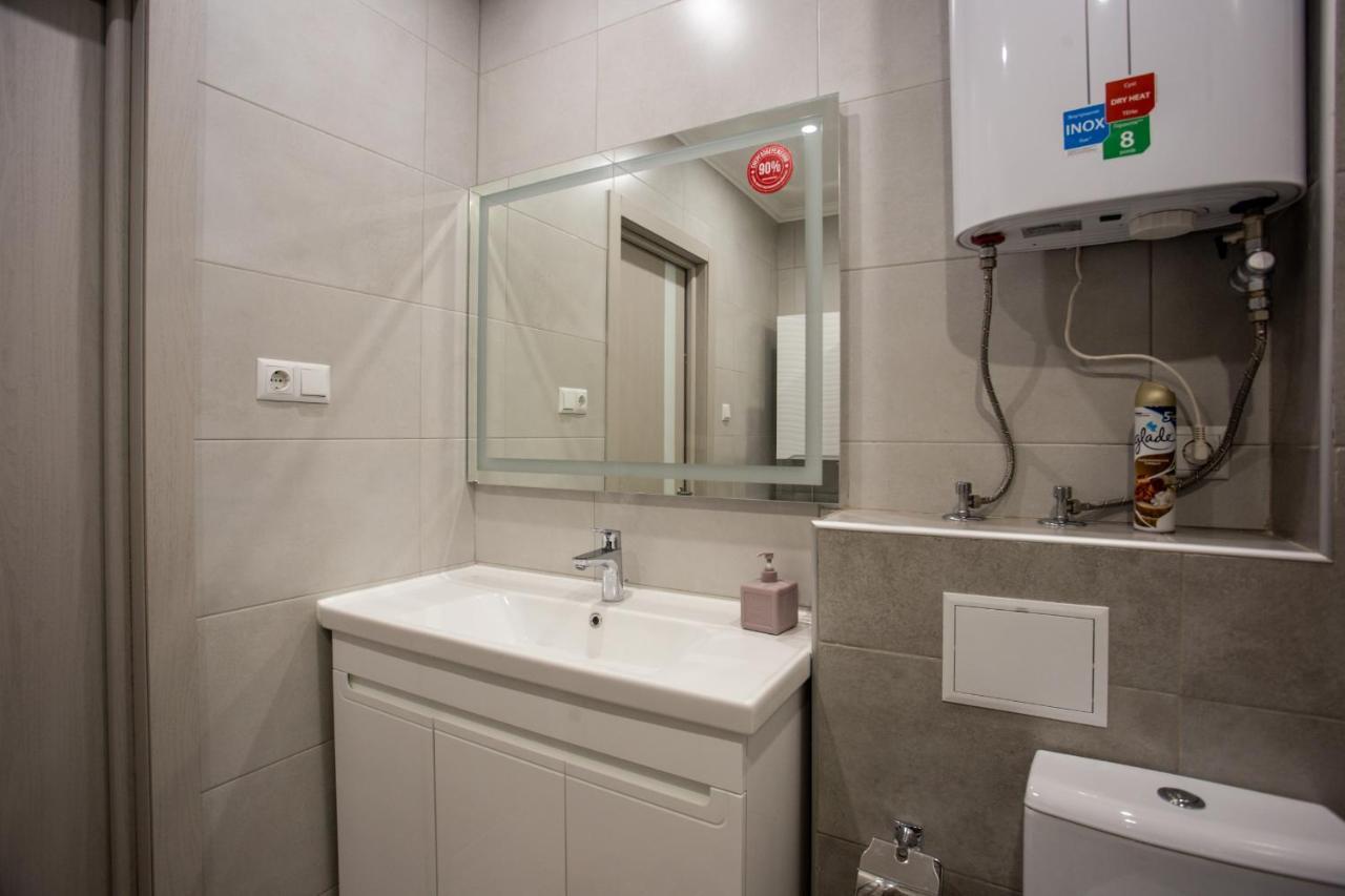 Ultra Lux 3 Rooms Apartment Near Arena City 키예프 외부 사진