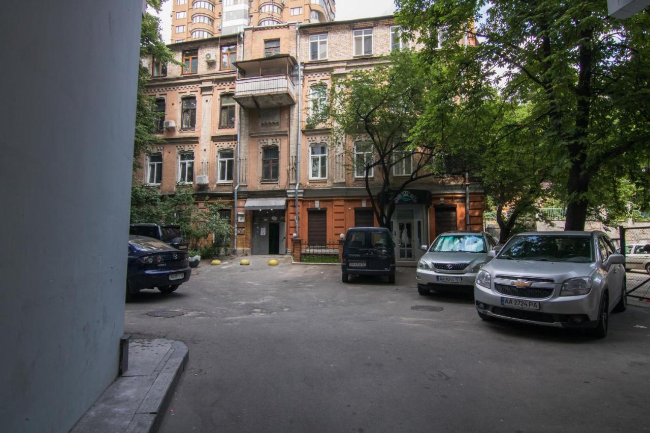 Ultra Lux 3 Rooms Apartment Near Arena City 키예프 외부 사진